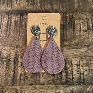 New druzy leather mauve earrings